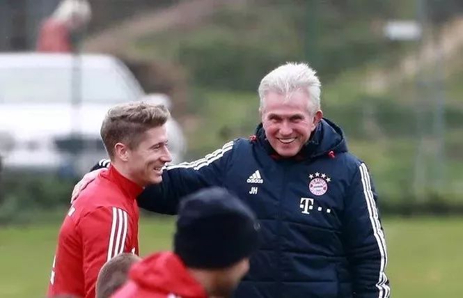 赛中都抱着 赛中都抱着