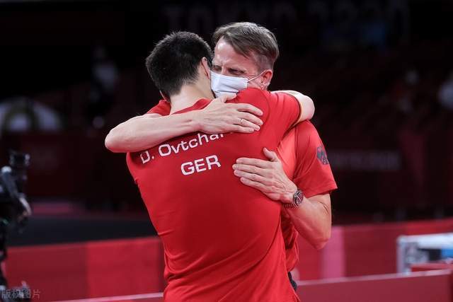 以他的职业 以他的职业