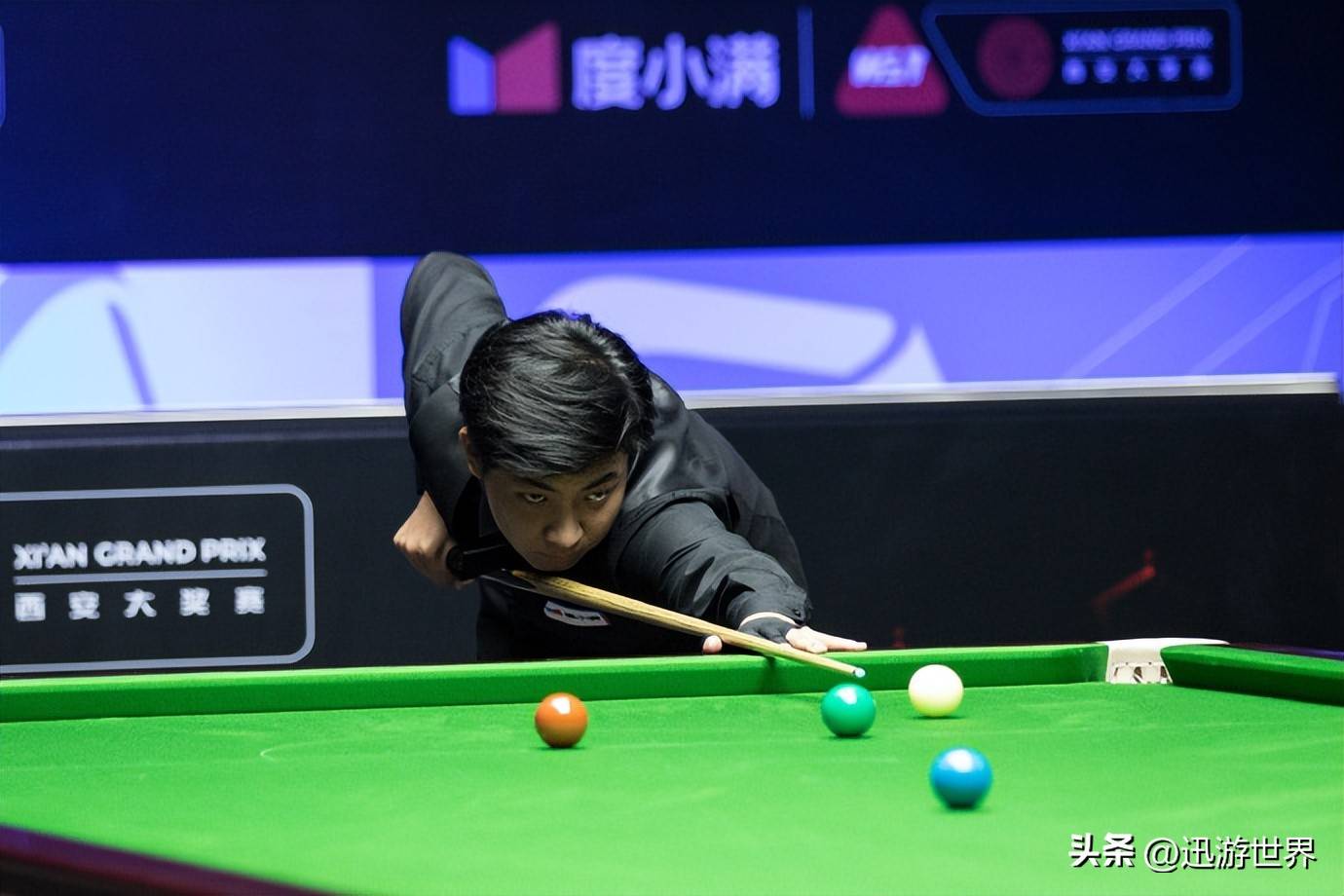 示出非凡的 示出非凡的