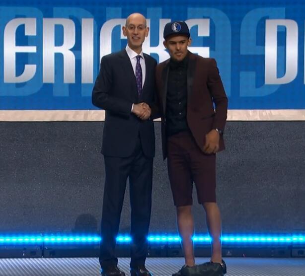 先不急胡 先不急胡