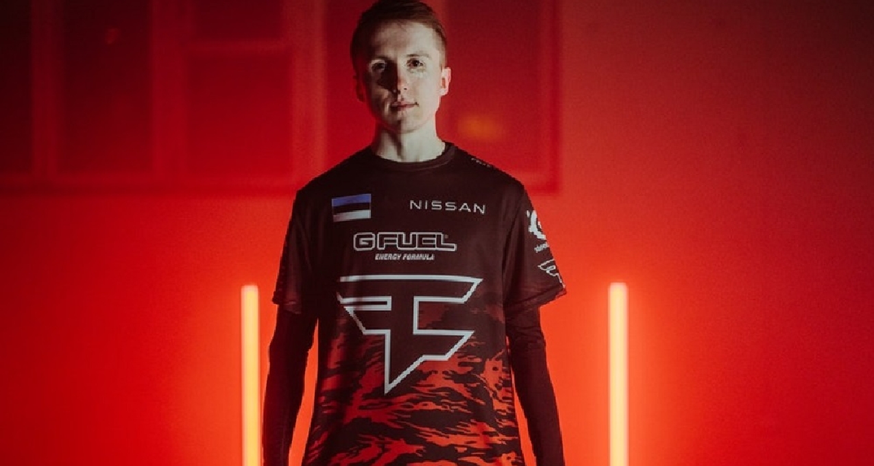 助教在边路 助教在边路